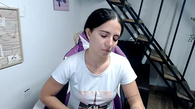 Snapshot of samantha_baby_ chatting on November 2025 05:34:01 PM samantha baby online show from November 2025 05:34:01 PM