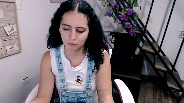 Snapshot of samantha_baby_ chatting on February 2026 11:31:02 PM samantha baby online show from February 2026 11:31:02 PM