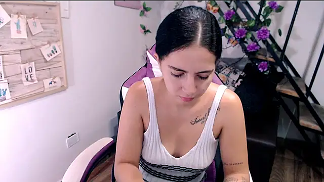 samantha baby  online show from April 2026 02:22:02 PM