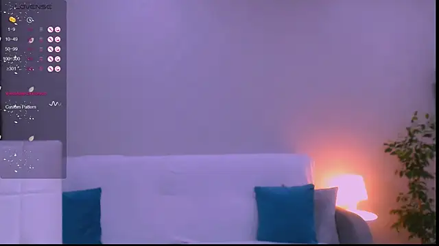 Snapshot of LesleySweet chatting on November 2025 01:06:02 PM LesleySweet online show from November 2025 01:06:02 PM