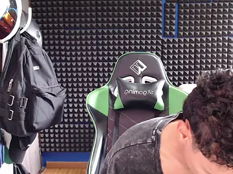 Snapshot of Curly_Angel24 chatting on October 2025 12:11:01 PM Curly Angel24 online show from October 2025 12:11:01 PM