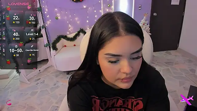 martinasaez online show from December 2024 10:37:01 PM