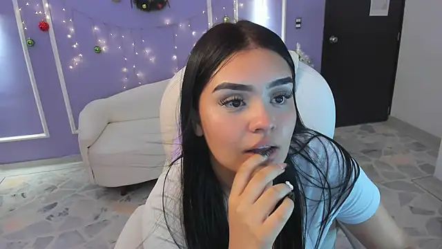 martinasaez online show from January 2025 10:24:01 PM