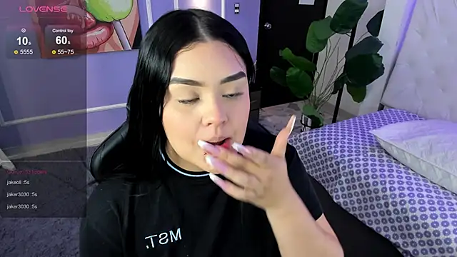 martinasaez online show from November 2025 08:45:01 PM