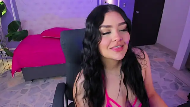 Snapshot of martinasaez chatting on July 2026 08:22:02 PM martinasaez online show from July 2026 08:22:02 PM