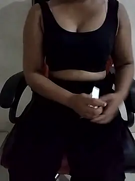 Snapshot of Jenifar- chatting on April 2026 03:25:01 PM Jenifar- online show from April 2026 03:25:01 PM