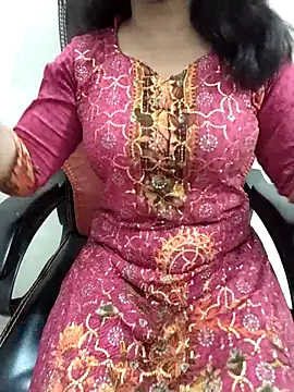 Snapshot of Jenifar- chatting on April 2026 01:36:01 PM Jenifar- online show from April 2026 01:36:01 PM