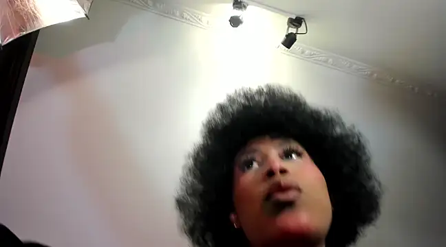 Snapshot of Apotheosis01 chatting on January 2025 08:39:01 AM Apotheosis01 online show from January 2025 08:39:01 AM