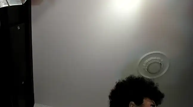 Snapshot of Apotheosis01 chatting on January 2025 04:36:02 AM Apotheosis01 online show from January 2025 04:36:02 AM