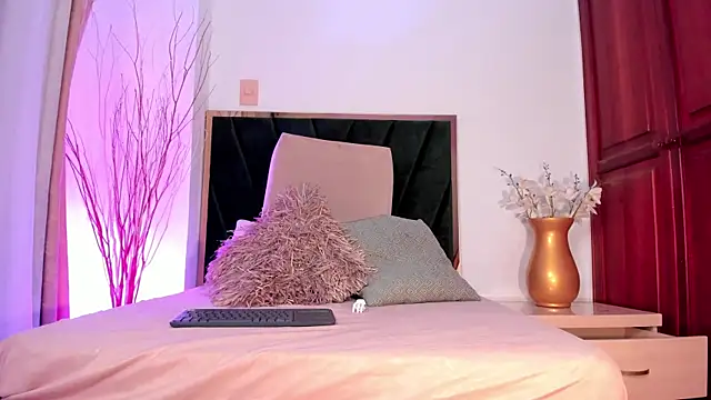 NoraDasilva online show from March 2025 12:40:02 AM