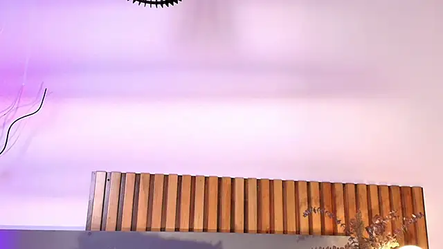 NoraDasilva online show from September 2025 01:33:01 PM