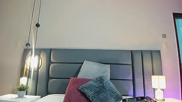 NoraDasilva online show from September 2025 10:59:02 PM