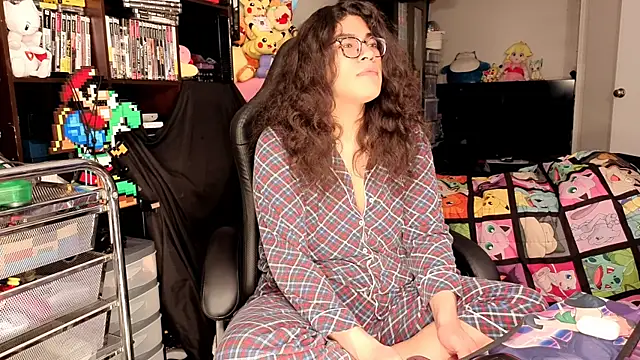 ShinyCherub online show from April 2026 07:47:01 AM