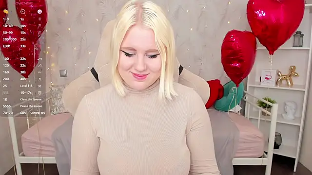 Snapshot of art_lovee chatting on February 2025 04:42:01 AM art lovee online show from February 2025 04:42:01 AM