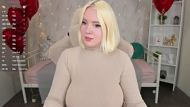 Snapshot of art_lovee chatting on February 2025 07:47:02 AM art lovee online show from February 2025 07:47:02 AM