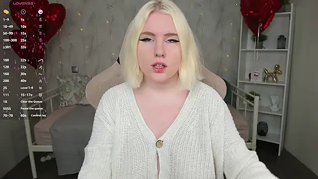 Snapshot of art_lovee chatting on February 2025 01:08:01 AM art lovee online show from February 2025 01:08:01 AM