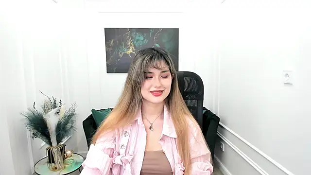 AnneTLi online show from May 2026 04:41:01 AM