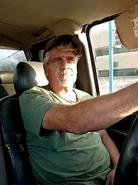 Snapshot of TTolbert chatting on December 2024 11:23:02 PM TTolbert online show from December 2024 11:23:02 PM