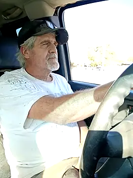 Snapshot of TTolbert chatting on March 2025 11:18:02 PM TTolbert online show from March 2025 11:18:02 PM