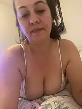 Snapshot of newgirl19 chatting on February 2025 03:04:01 AM newgirl19 online show from February 2025 03:04:01 AM