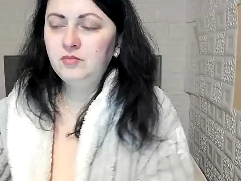 Lillian2 online show from February 2025 07:04:02 AM