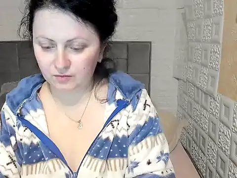 Lillian2 online show from March 2025 10:05:01 PM