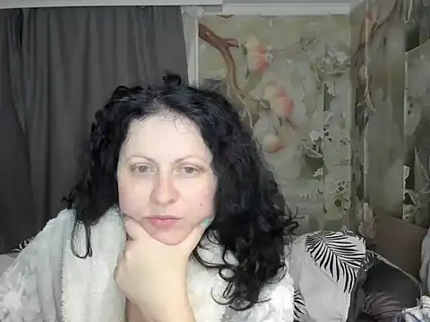 Lillian2 online show from November 2025 05:50:02 PM