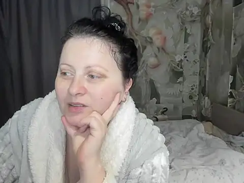 Lillian2 online show from December 2025 04:29:02 AM
