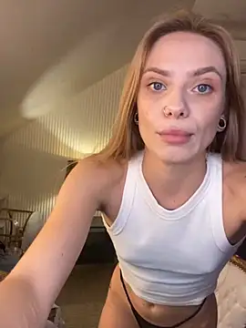 Snapshot of Angy_Netal chatting on December 2024 03:33:02 PM Angy Netal online show from December 2024 03:33:02 PM