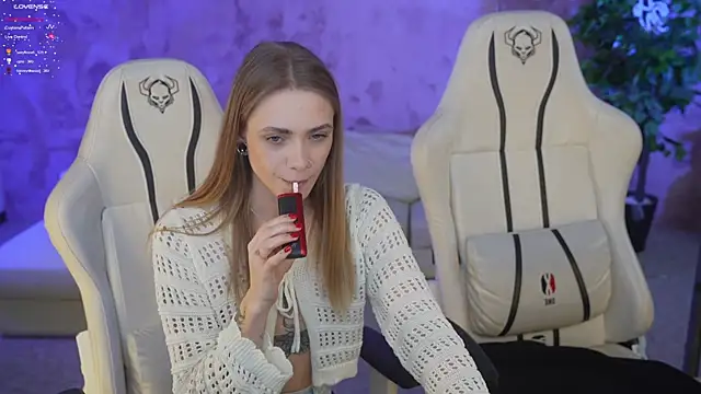 Snapshot of Angy_Netal chatting on March 2025 07:46:01 PM Angy Netal online show from March 2025 07:46:01 PM