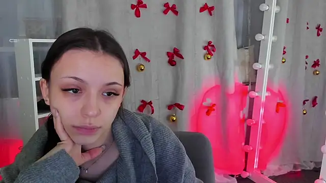 Snapshot of MipsyMipson chatting on December 2024 10:24:01 AM MipsyMipson online show from December 2024 10:24:01 AM