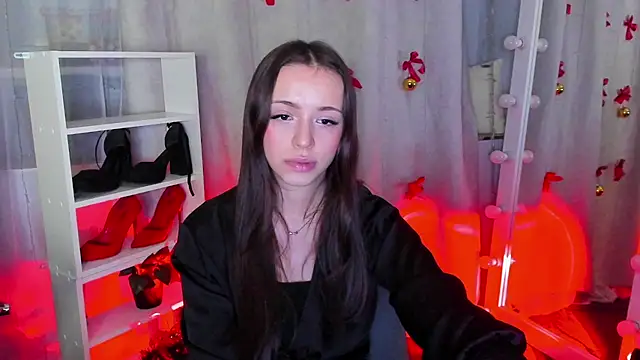 Snapshot of MipsyMipson chatting on December 2024 02:10:02 PM MipsyMipson online show from December 2024 02:10:02 PM