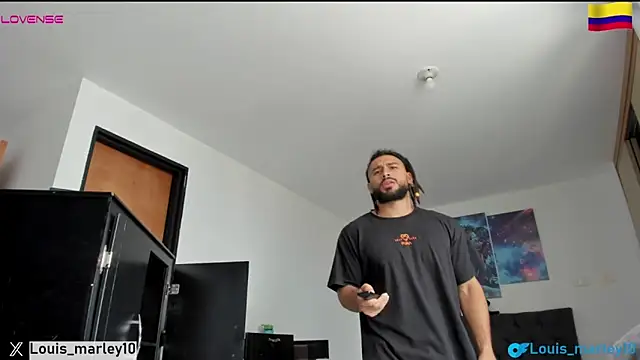 Snapshot of Louis_marley__ chatting on February 2025 04:03:02 PM Louis marley online show from February 2025 04:03:02 PM