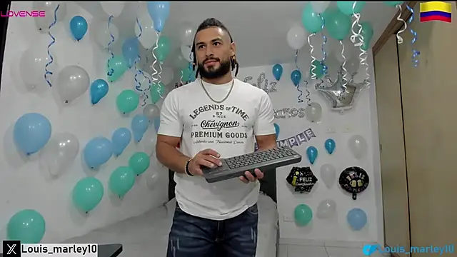 Snapshot of Louis_marley__ chatting on March 2025 04:27:01 AM Louis marley online show from March 2025 04:27:01 AM