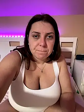 Snapshot of virag chatting on October 2025 05:52:02 PM virag online show from October 2025 05:52:02 PM