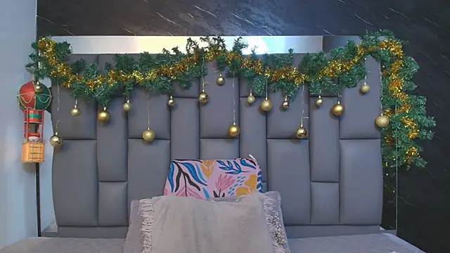  MiaBrown  online show from December 2025 12:09:01 PM