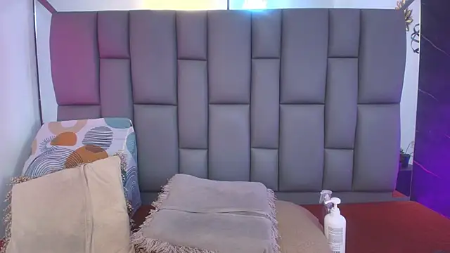  MiaBrown  online show from February 2026 12:09:02 PM