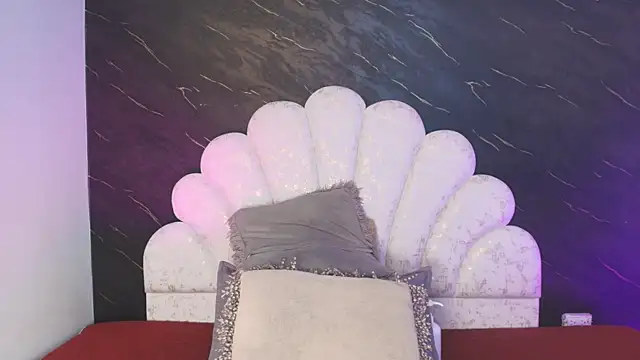  MiaBrown  online show from April 2026 12:06:02 PM