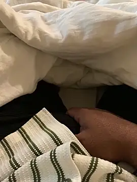 Snapshot of Honeydick7 chatting on February 2025 03:23:01 AM Honeydick7 online show from February 2025 03:23:01 AM