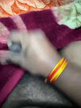 Snapshot of Honeydick7 chatting on February 2026 06:17:01 PM Honeydick7 online show from February 2026 06:17:01 PM