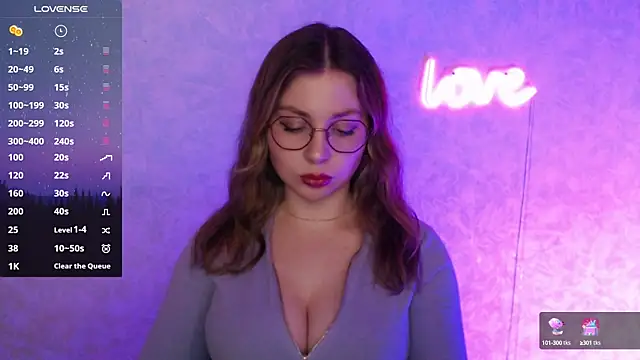 Snapshot of Leah_Reed chatting on March 2025 03:53:02 PM Leah Reed online show from March 2025 03:53:02 PM