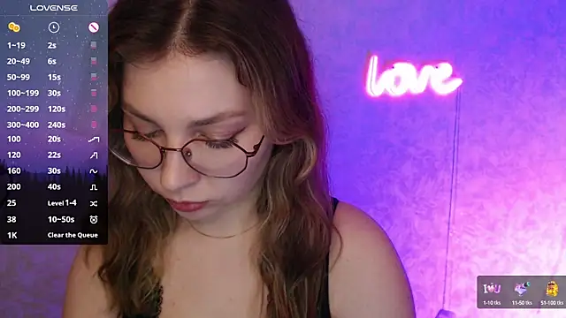 Snapshot of Leah_Reed chatting on March 2025 01:34:02 PM Leah Reed online show from March 2025 01:34:02 PM