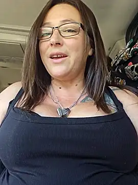 angelbaby1998 online show from October 2025 06:52:01 PM