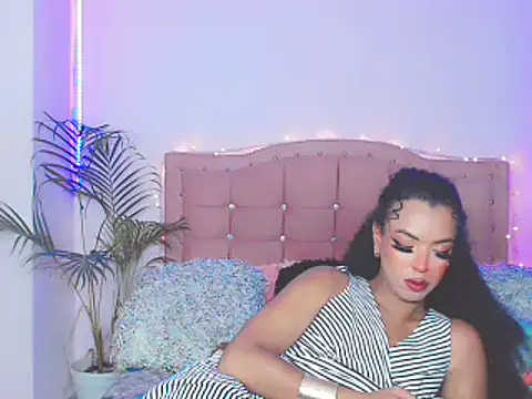 Snapshot of Tanedra_collings chatting on January 2025 05:53:01 AM Tanedra collings online show from January 2025 05:53:01 AM