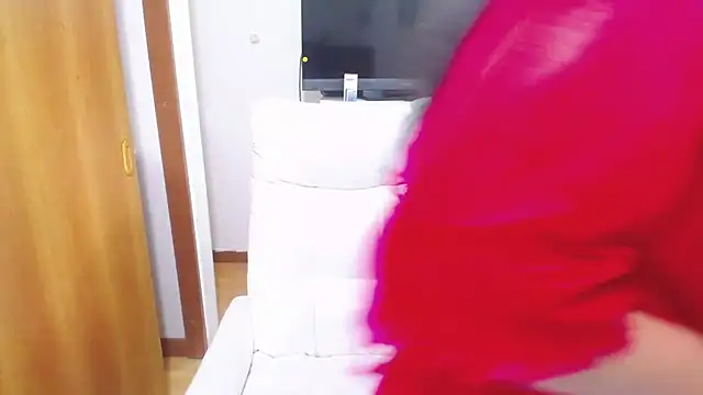 Yunhot  online show from October 2025 05:39:02 AM