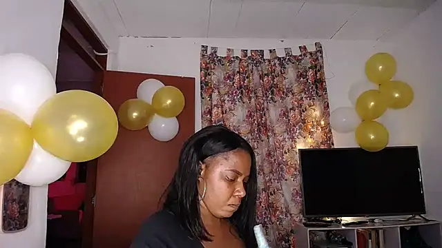 yselahot online show from March 2025 10:10:01 PM