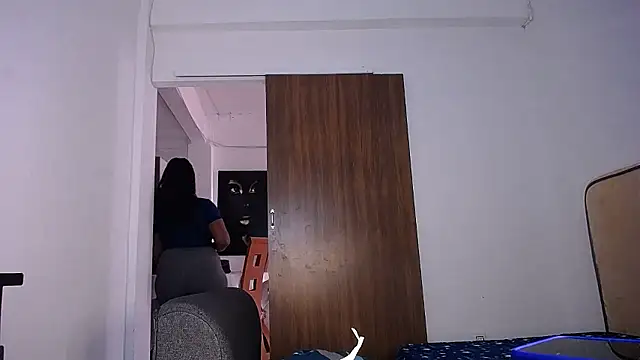 yselahot online show from January 2026 02:21:02 PM