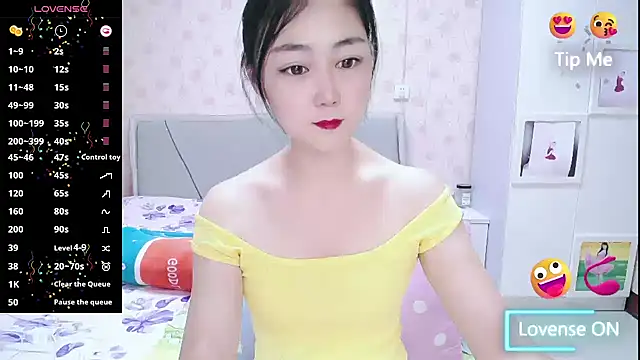 Snapshot of Elvira_baby chatting on October 2025 11:54:02 AM Elvira baby online show from October 2025 11:54:02 AM