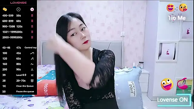 Snapshot of Elvira_baby chatting on November 2025 02:43:02 AM Elvira baby online show from November 2025 02:43:02 AM