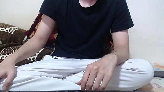 Alexdelarge323 online show from April 2026 02:37:01 PM